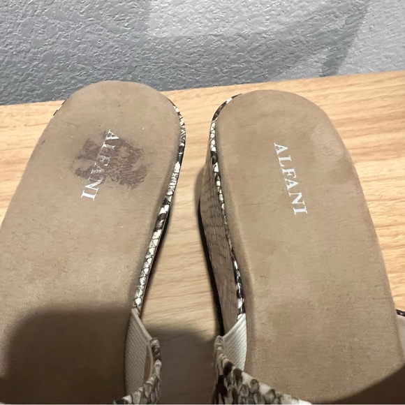 ALFANI Womens Beige Snakeskin Cushioned Platform Slip On Slide Sandals - 8.5 - Picture 10 of 10